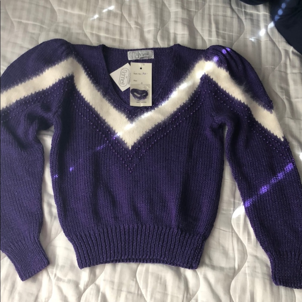 Woman’s NANNELL small sweater. BRAND NEW